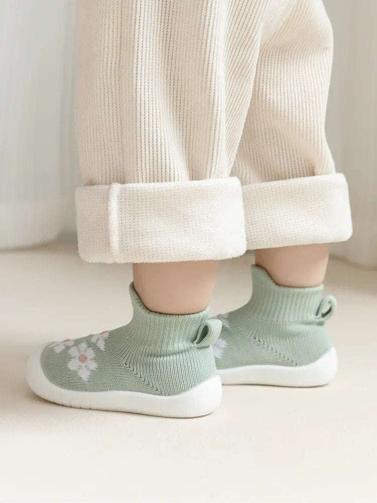 Baby Shoes - Green Flowers