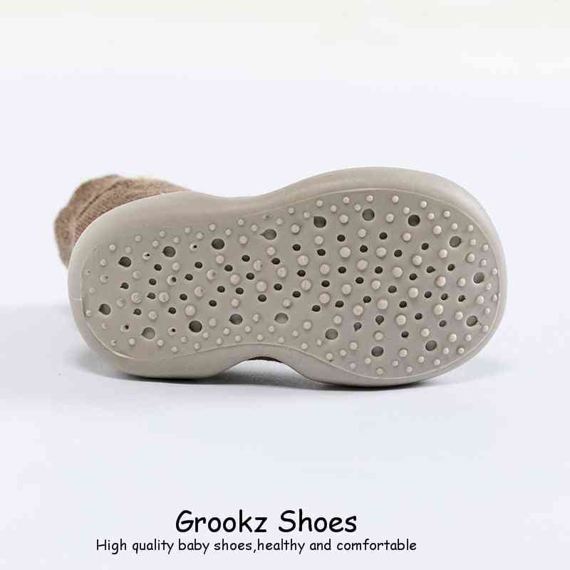 Premium Baby Sock Shoes - Brown Giraffe