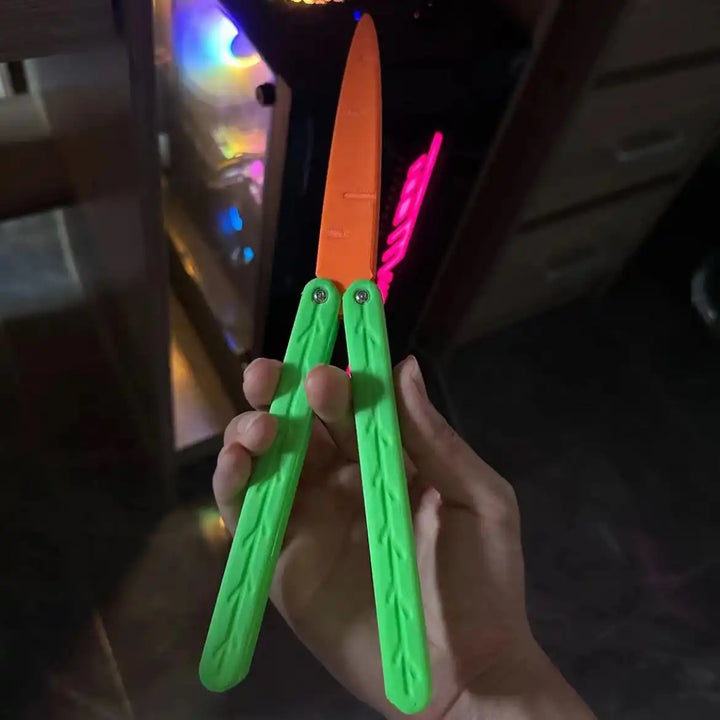 3D Printed Play Toy Knife Radish Butterfly Knife Straight Jump High-quality Gravity Mini Keychain Decompression Toy Gift Surprise toys - MEACAOFG