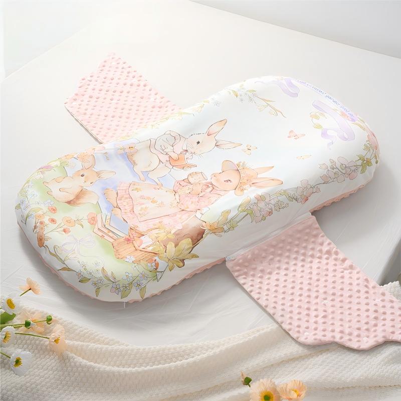 Newborn sleep pod in floral picnic tale design