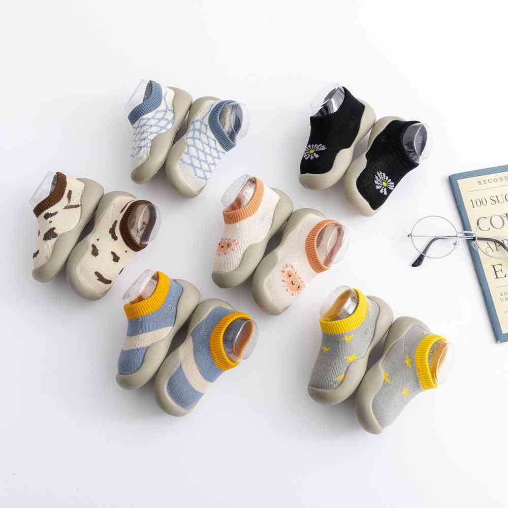 Spring Baby Sock Shoes - Modern Pattern