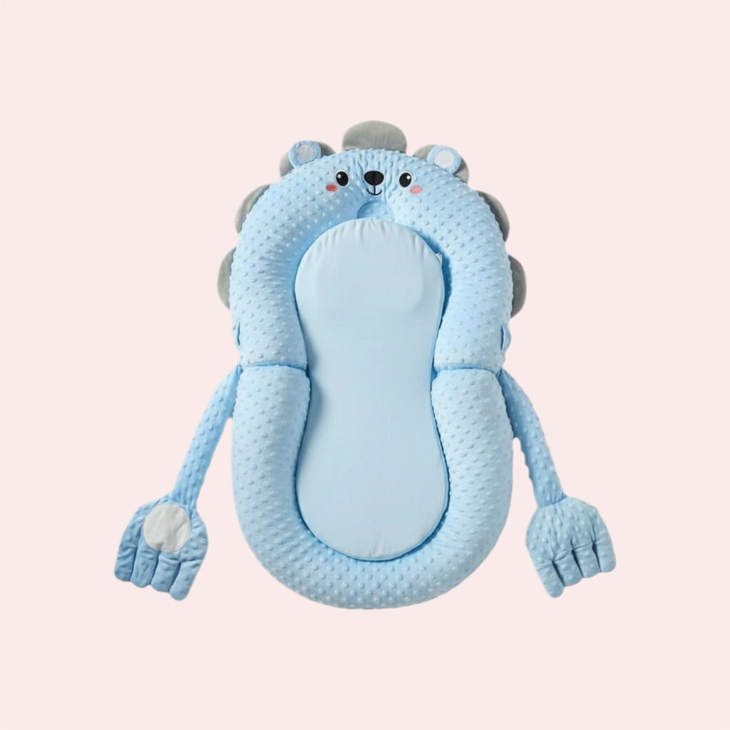 Smart soothing baby lounger nest with automatic patting hand